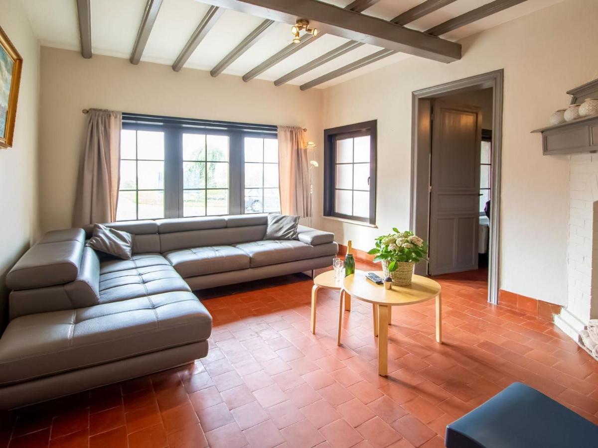Cozy With Hill View *